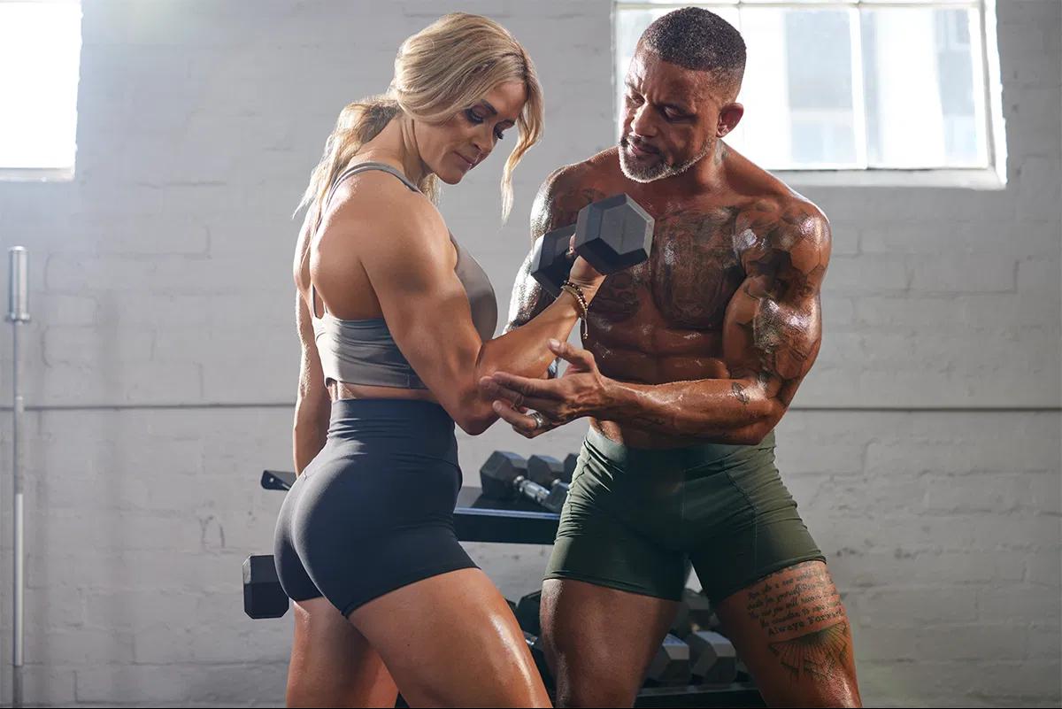 この新しい12週間のオンライン変革プログラムは、あなたの最高のボディへのチートコードです