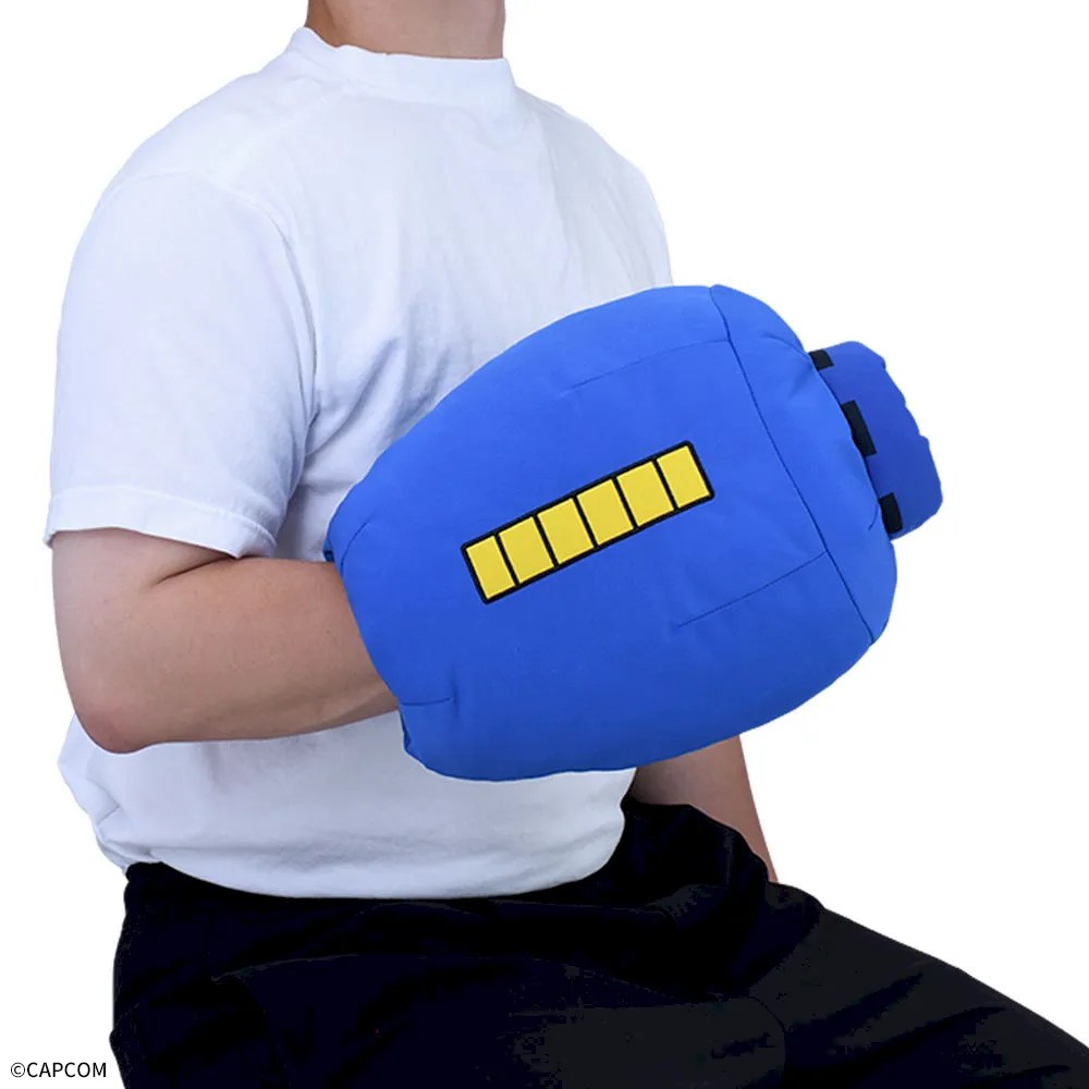 メガマンメガバスタークッションは日本のアーケードに向かいます