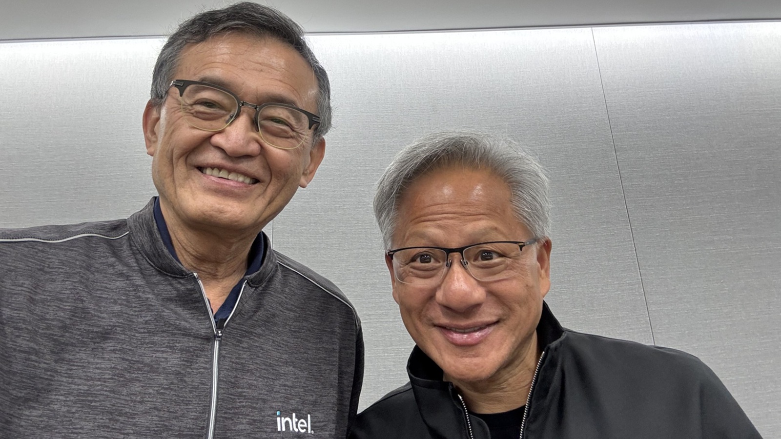 NVIDIA（NVDA）＆Intel（INTC）は、消費者PCとAI開発に関するコラボを発表します